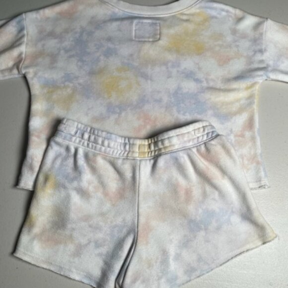 OshKosh B'gosh Girls Cloud-Dye Pullover & Shorts Set, Size 6/6X - Picture 4 of 5